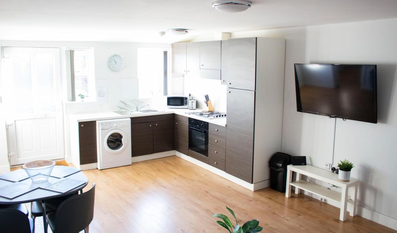 Large Ground Floor Pet Friendly 2 Bedroom Apartment With Free Parking لاوْبرو المظهر الخارجي الصورة